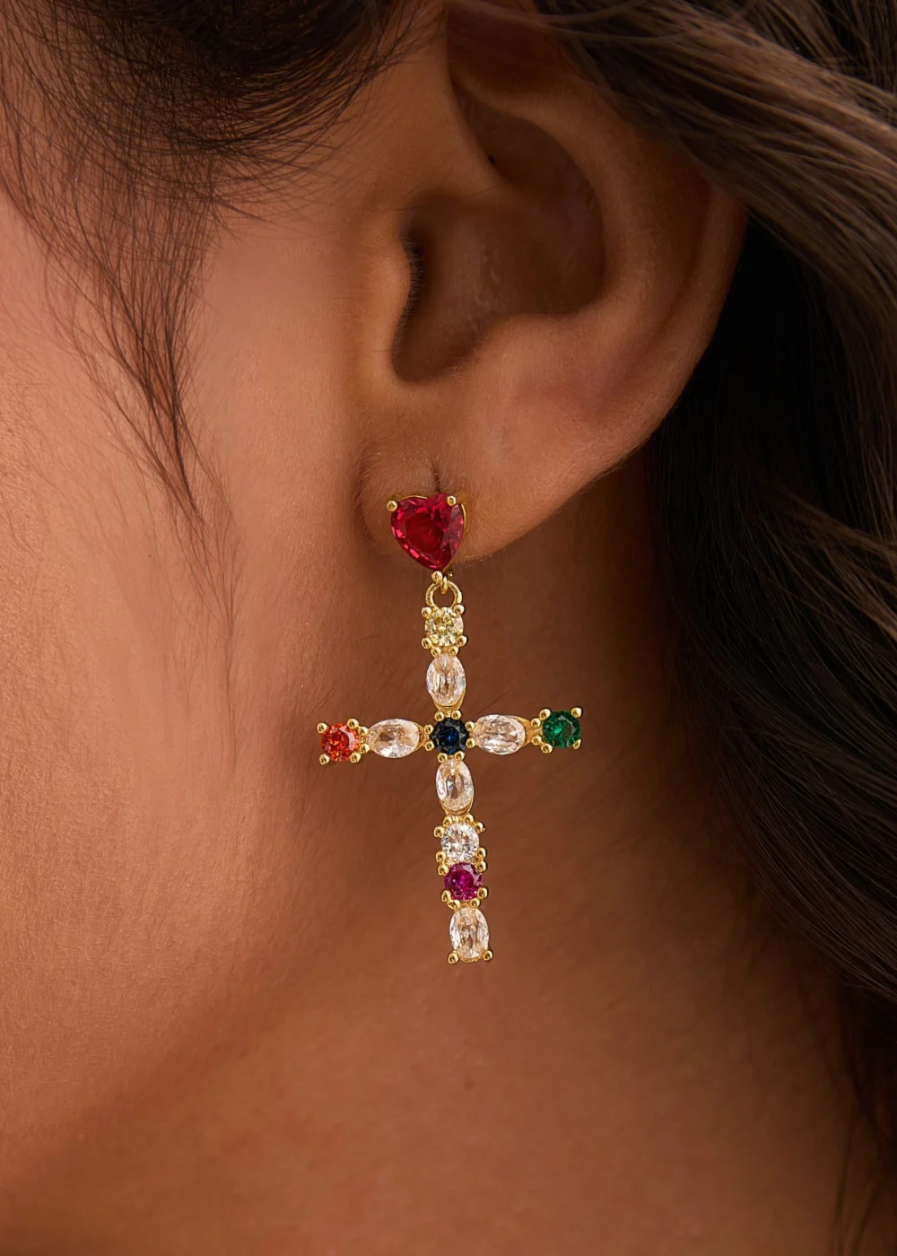 Weiteres Produktfoto 1: Amour Reine Colorful Love – Ohrringe mit buntem Kreuzmotiv