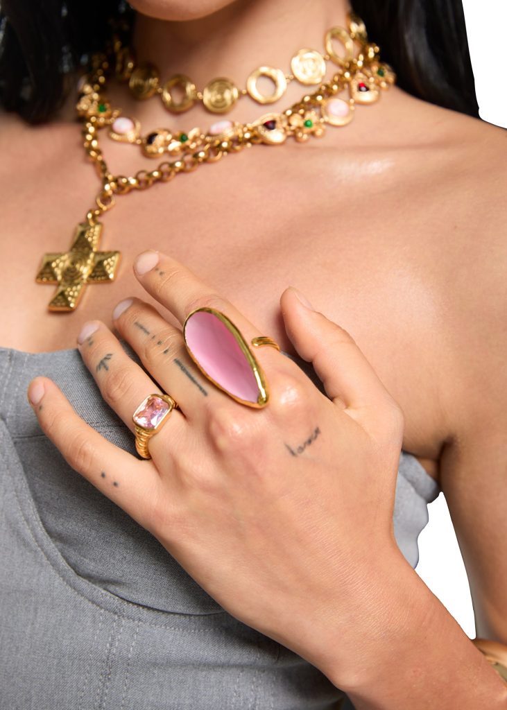 Karema Pink – Ring mit rosa Stein in Goldoptik – weitere Ansicht