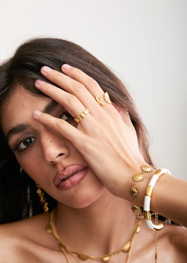 Branda White – Armband mit Keramik in Goldoptik – weitere Ansicht