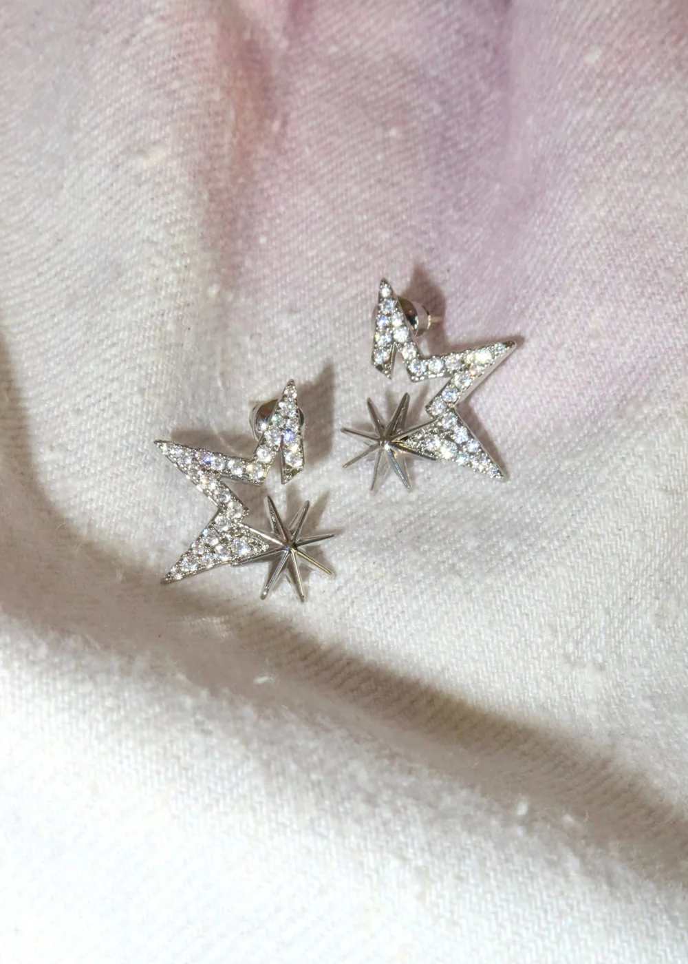 Weiteres Produktfoto 1: Sparkling Elvis – Ohrringe aus 925er Silber mit weißen Zirkonia