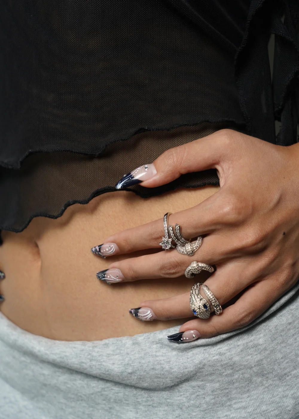 Weiteres Produktfoto 2: Double Star Zircon – verstellbarer Ring mit zwei Sternen