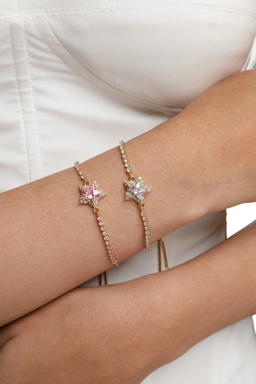 Weiteres Produktfoto 2: James Star – glitzerndes Armband mit Sternmotiv in Goldoptik