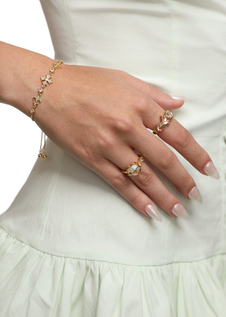 Weiteres Produktfoto 2: Love in Moonstone – Ring mit Herz-, Stern- und Bärenmotiven in Goldoptik