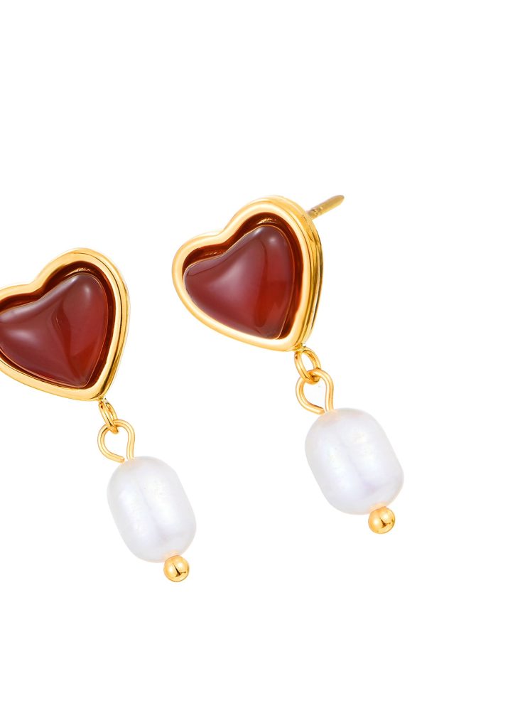 Weiteres Produktfoto 2: Emily Carnelian Pearl – Ohrringe mit Perlenoptik in Goldoptik