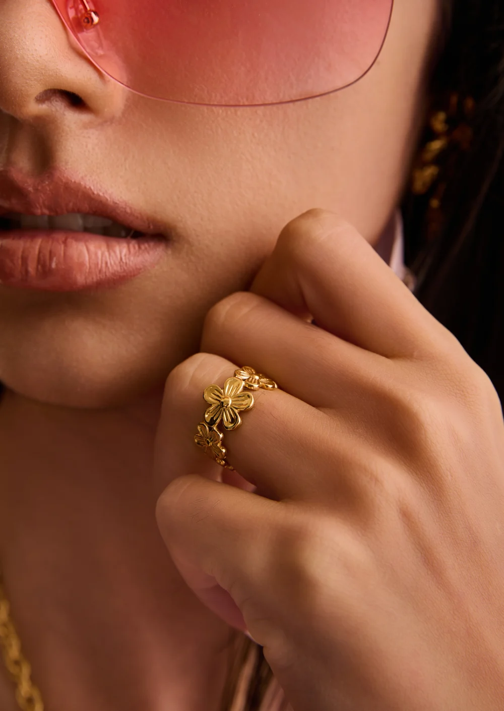 Weiteres Produktfoto 1: Jungle Flower – Ring mit Blumenmotiv in Goldoptik