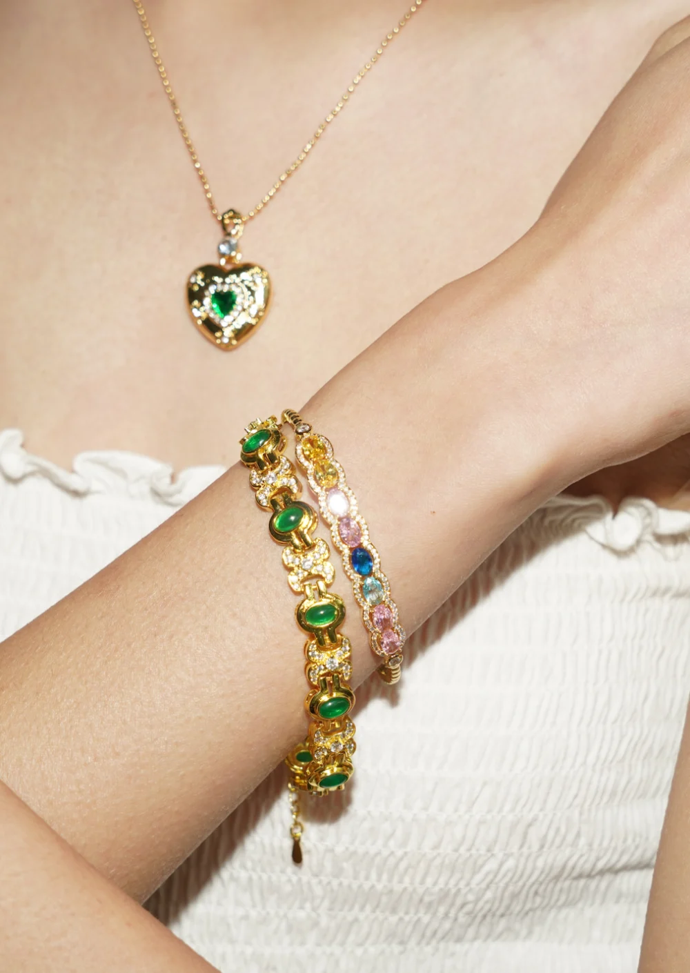 Weiteres Produktfoto 2: Leela Colorful Stone – Armband mit bunten Zirkonia in Goldoptik