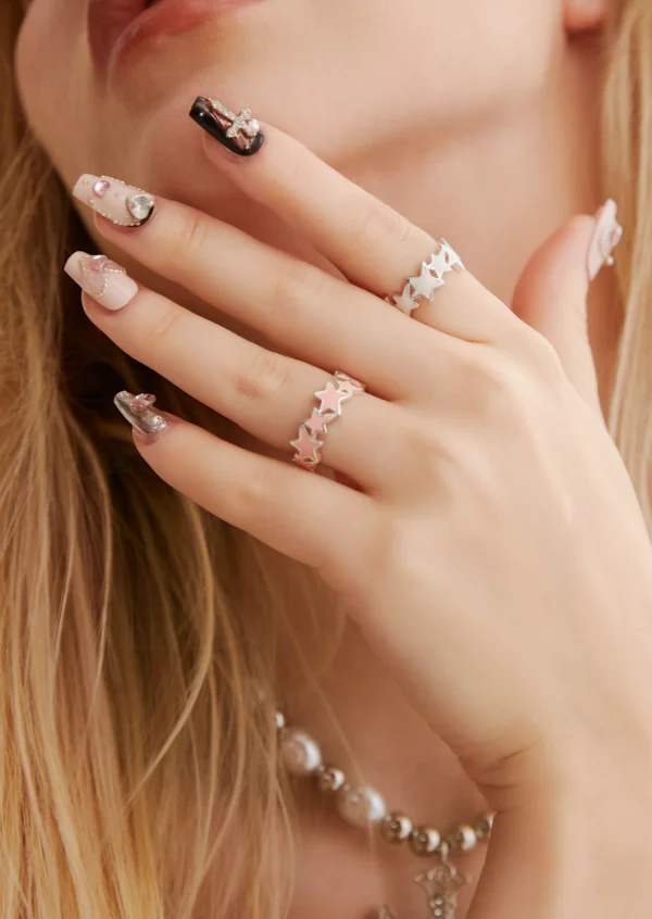 Star Street Pink – Ring mit Sternmotiv – weitere Ansicht