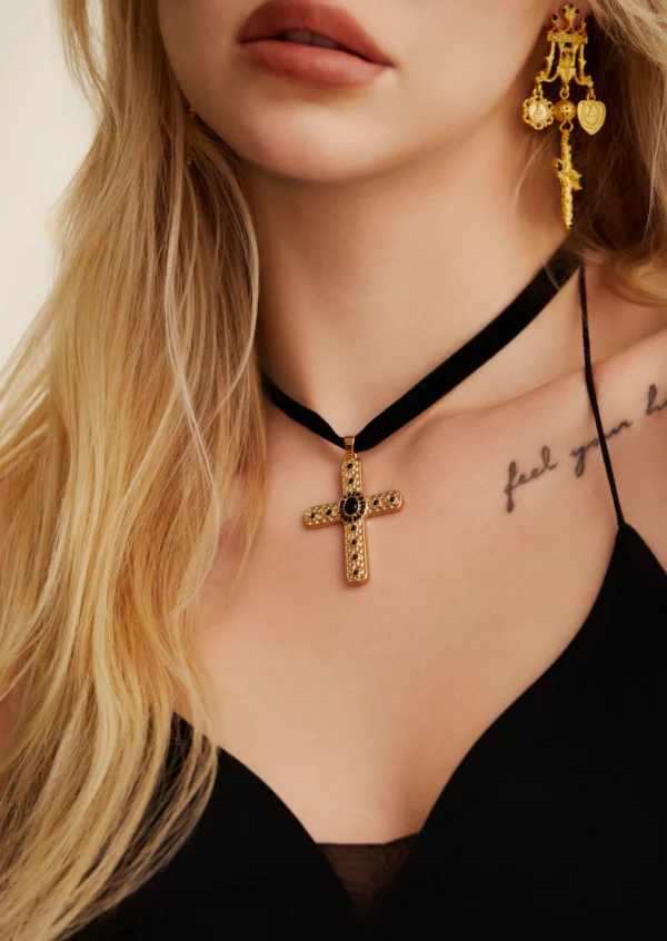 Mandy Cross Vintage Choker Necklace — alternate view