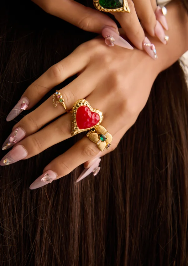 Amanda Colored Stones – Ring mit bunten Steinen im Vintage-Stil – weitere Ansicht