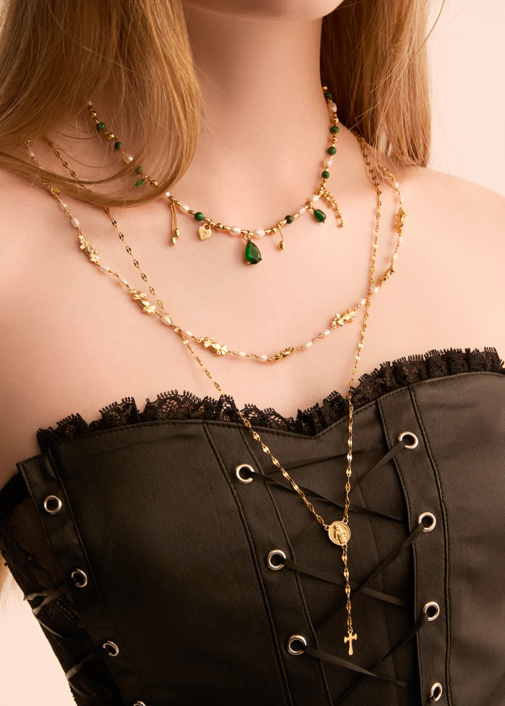 Weiteres Produktfoto 2: Maelle Green Romantic – Halskette mit grünem Zirkonia in Goldoptik