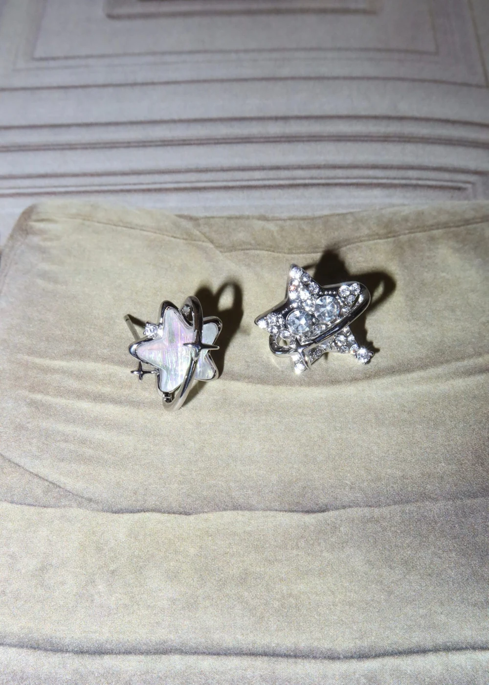 Weiteres Produktfoto 1: Tina Crystal Star – Ohrringe mit Sternen aus 925er Silber und Zirkonia