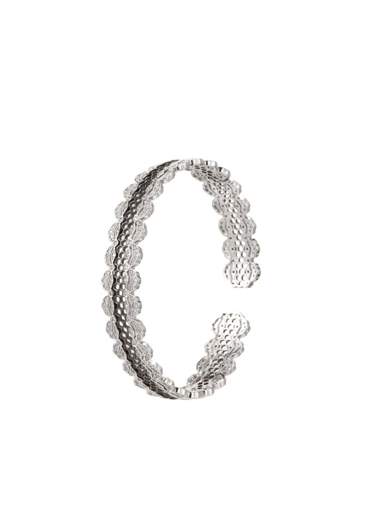 Elodie – gotisches Armband in Silberoptik – weitere Ansicht