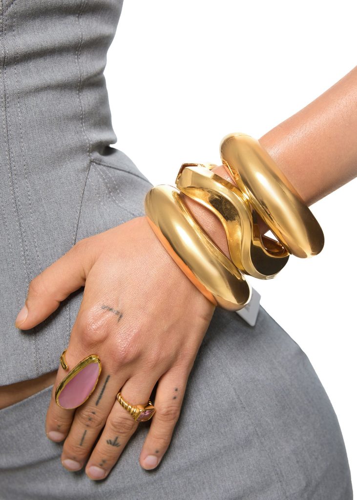 Weiteres Produktfoto 2: Tann Chunky Bangles – breite Armreifen in Goldoptik