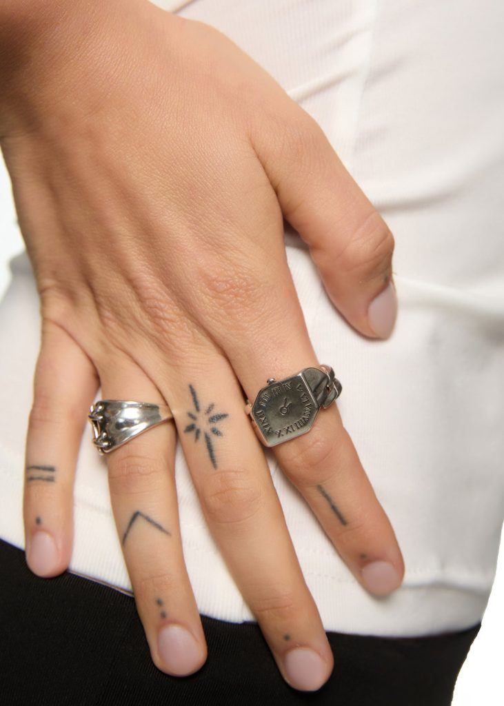 Weiteres Produktfoto 2: Kenny O'Clock – Ring mit Uhrmotiv