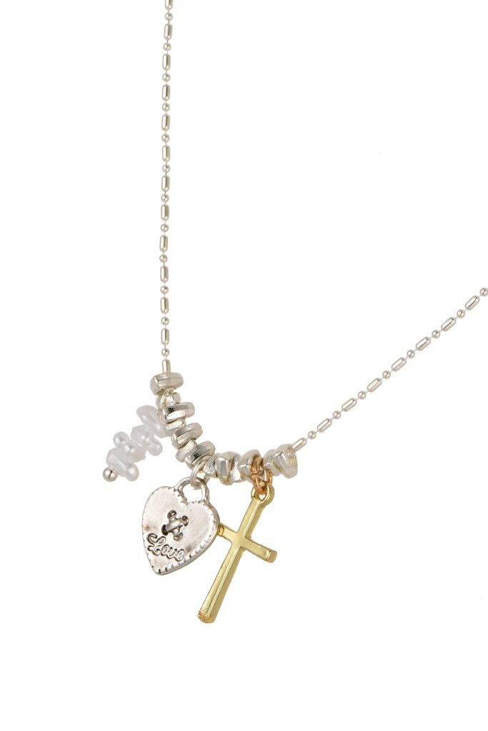 Weiteres Produktfoto 2: Mary – Halskette mit Kreuz- und Herzmotiven in Silberoptik