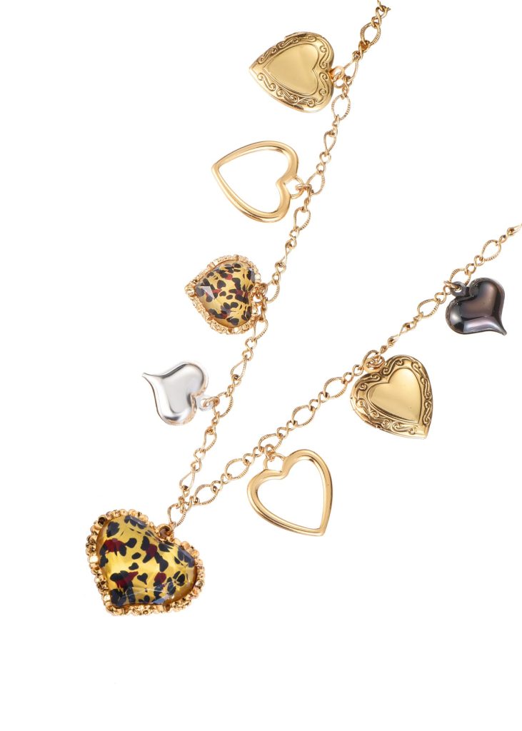 Weiteres Produktfoto 2: Leo Leopard Heart – lange Halskette mit Herzmotiv und Leopardenmuster in Goldoptik