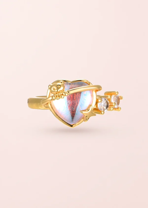 Love in Moonstone – Ring mit Herz-, Stern- und Bärenmotiven in Goldoptik
