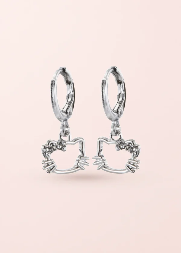 Glittering Kitty – Ohrringe mit Katzenmotiv in Silberoptik