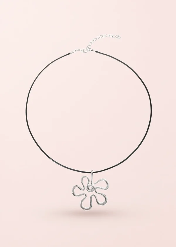 Melissa Hand Draw Happy Flower – Halskette mit einem stilisierten Blumenmotiv