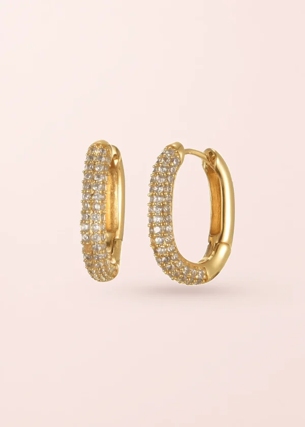 Diamond Leona – Huggie-Creolen mit Zirkonia in Goldoptik