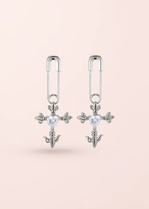 Fantasy Love Cross Heart – Ohrringe mit Kreuz- und Herzmotiv in Silberoptik