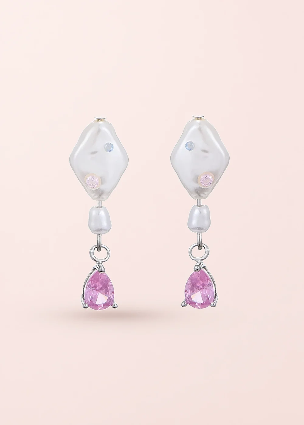 Produktfoto: Peggy Pink Pearl Star – Ohrringe mit Sternen und Perlenoptik