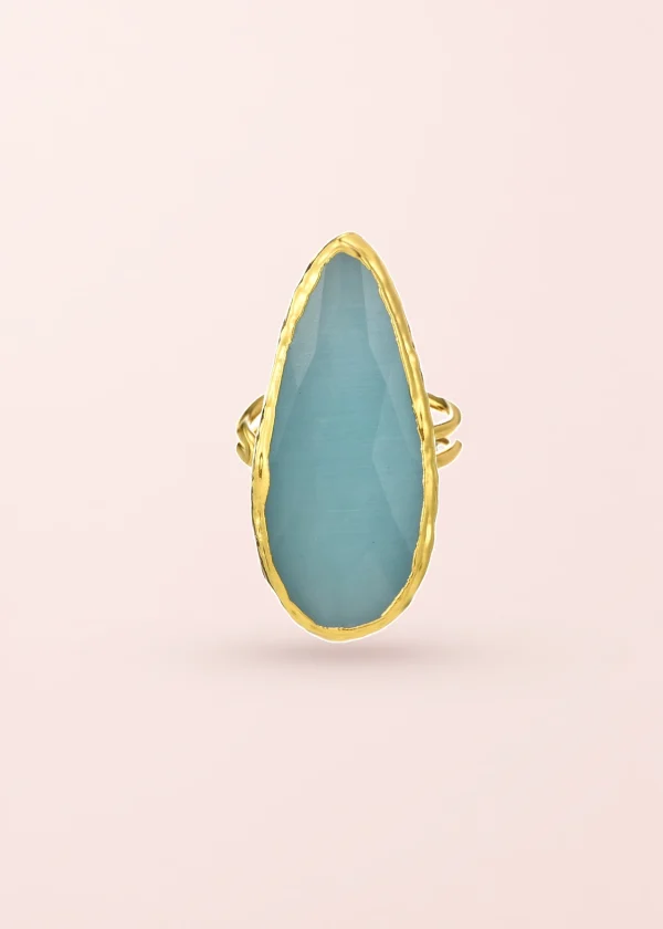 Matilda Blue – Ring mit blauem Naturstein in Goldoptik
