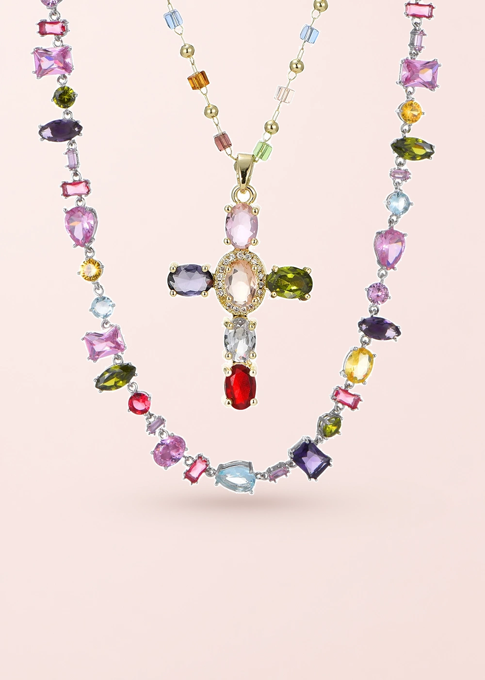 Kylie Silver & Geraldine Golden – Schmuckset mit Kreuzmotiv in Goldoptik