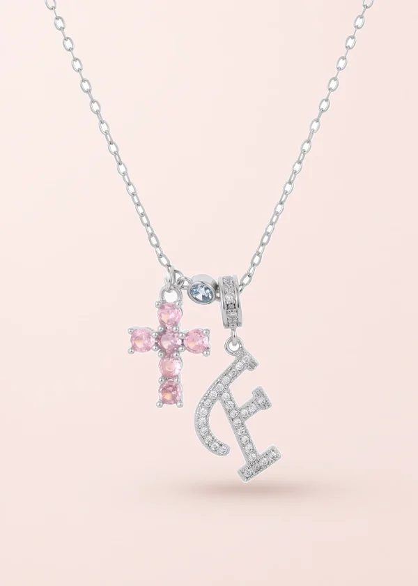Pink Cross Alphabets – Halskette mit Kreuz und Buchstaben in Silberoptik