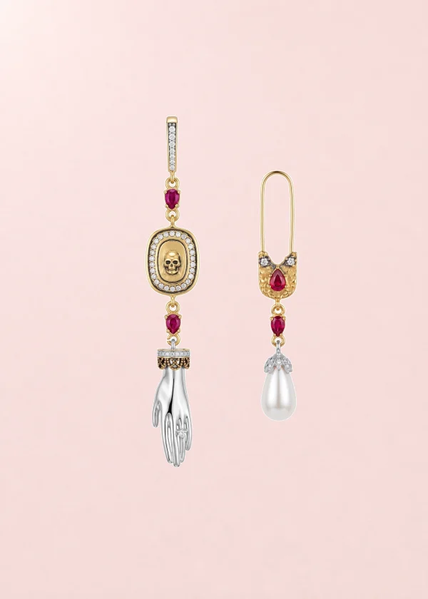 King's Hand Vintage Earrings