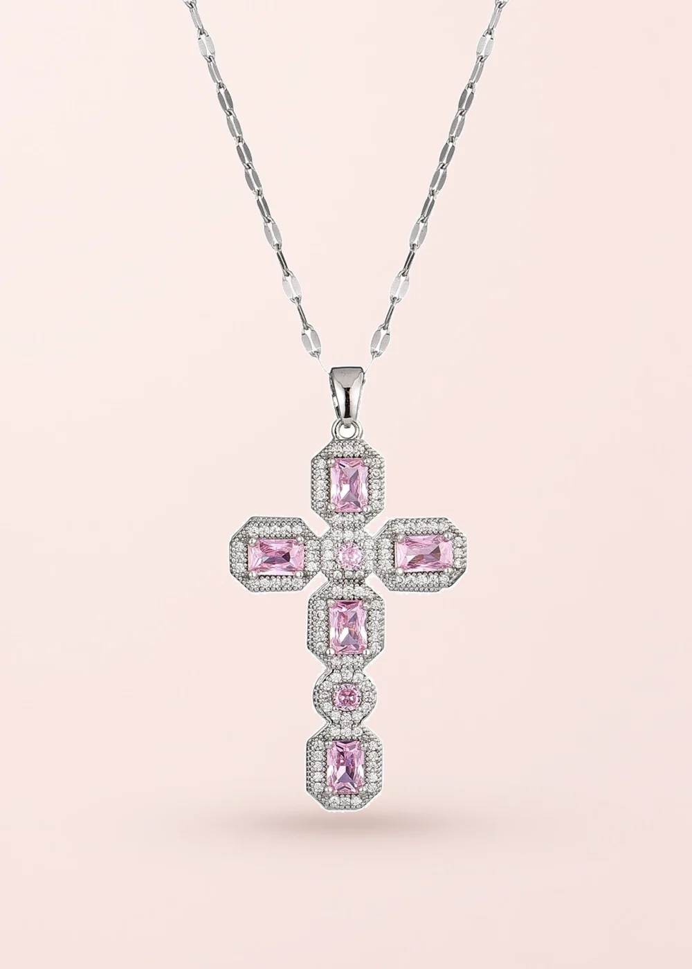 Produktfoto: Scarlett Pink – Kreuz-Halskette in Silberoptik