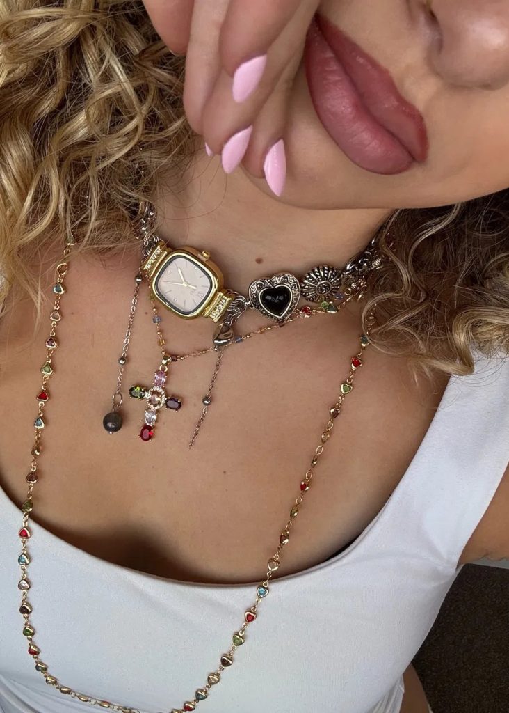 Guendalina & Geraldline – Schmuckset mit Kreuz, Herz und Uhrmotiv – weitere Ansicht