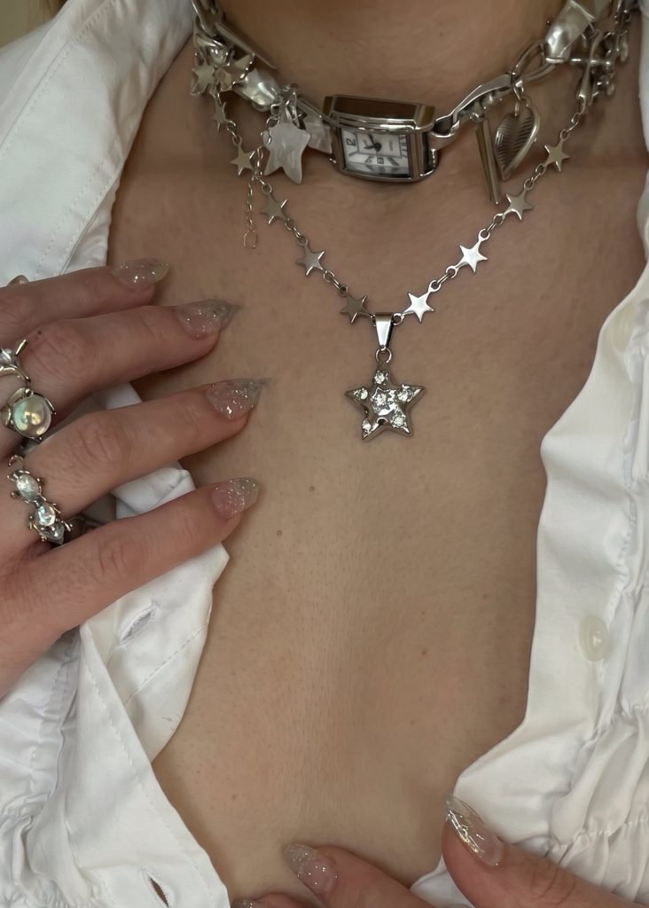Lexie – Halskette mit Sternmotiv – weitere Ansicht